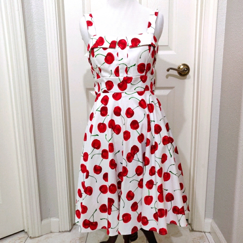 Modcloth Pull Up A Cherry Dress With Pocke. Size S